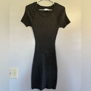Body hugging dress, but it isn’t tight at all. Very comfortable.